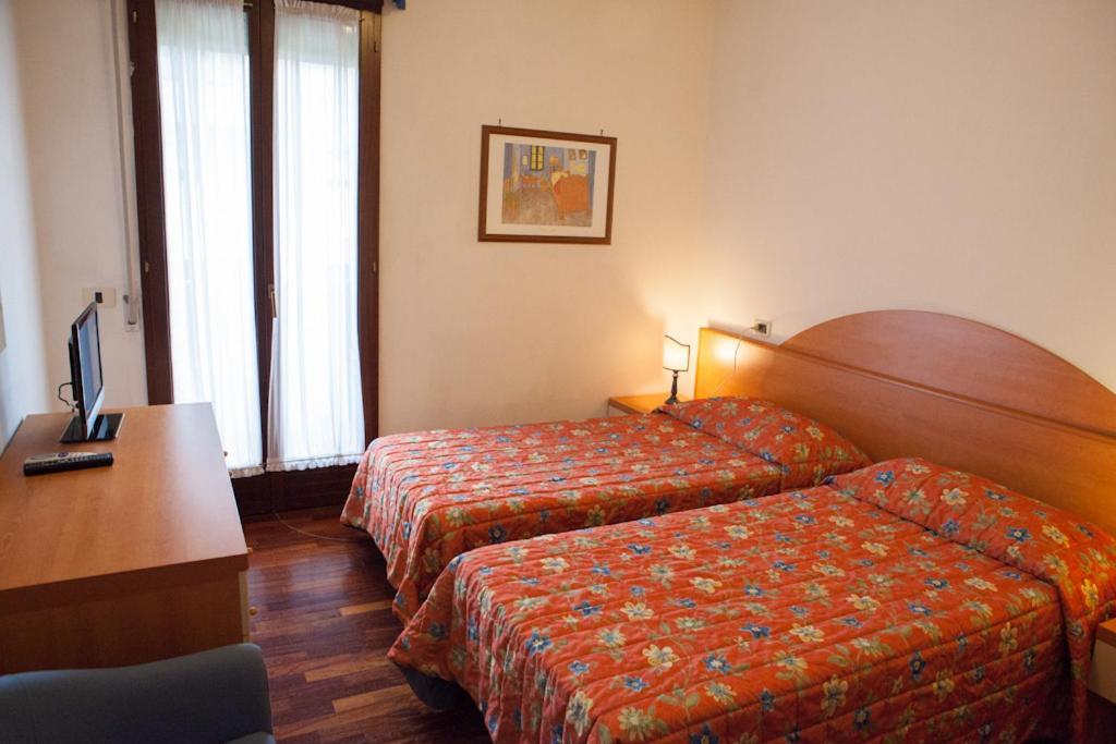 Giada Palace - 2* Lucca